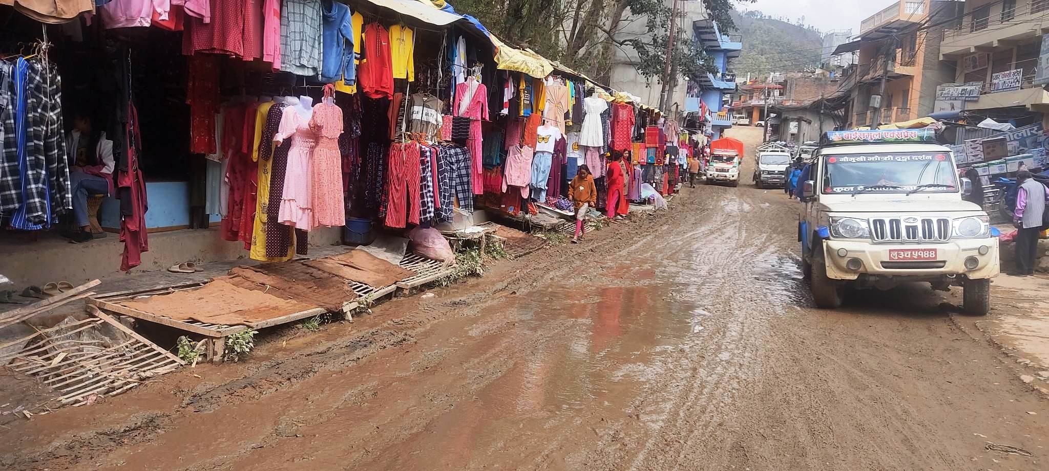 बाग्दुला–दम्ती कालोपत्रे सडक निर्माणमा ढिलासुस्ती